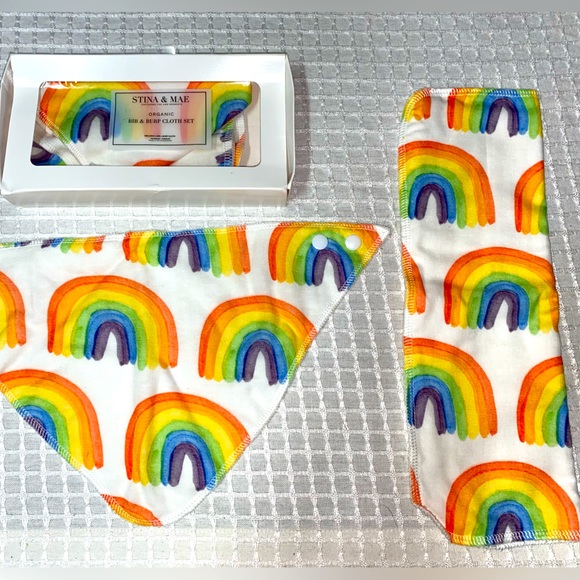 🇺🇸 Stina & Mae Burp& Bib Set - Picture 1 of 6